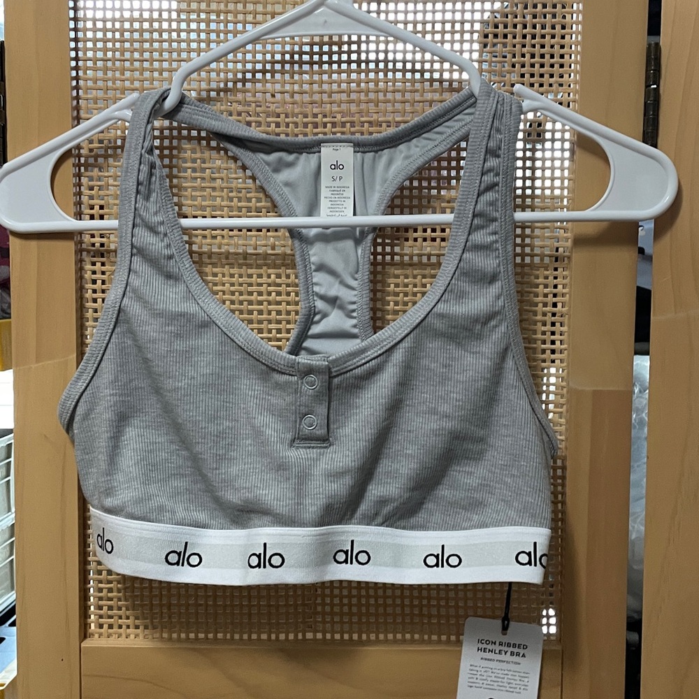 ALO Yoga Gray Ribbed Henley Bra size small Heather grey NWT